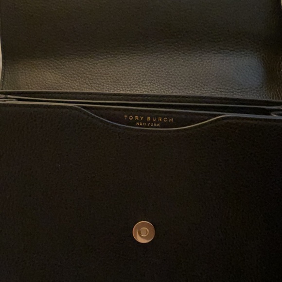 Tory Burch LARGE Britten Adjustable Bag - Picture 10 of 11